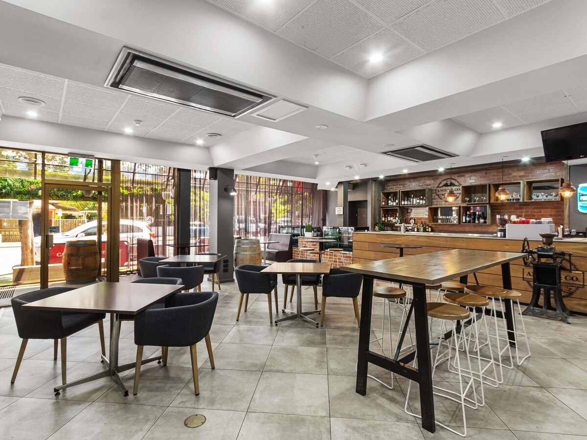 Mantra Meridien Adelaide