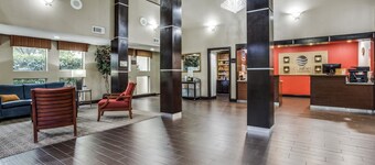 Comfort Inn & Suites Love Field - Dallas Market Center