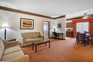 Desk, laptop workspace, iron/ironing board, WiFi - Best Western Tolleson Hotel (Tolleson)