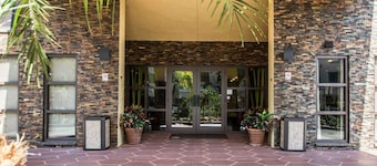 Comfort Inn & Suites Lantana - West Palm Beach South
