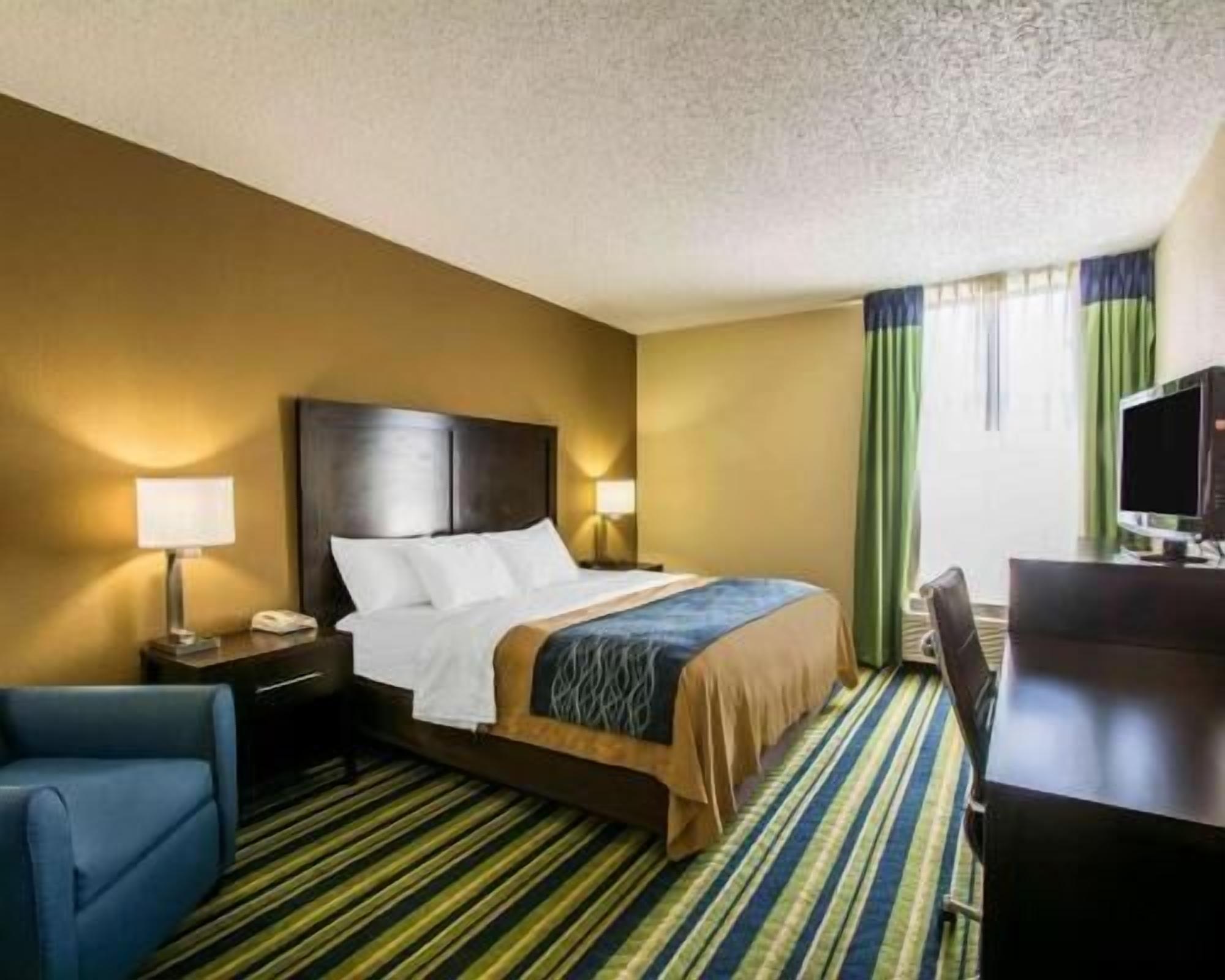 Desk, free cots/infant beds, rollaway beds, free WiFi