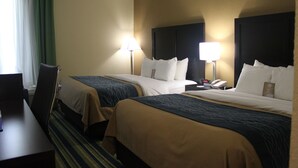 A hotel room with two beds, a desk, and a chair. - Comfort Inn & Suites Lantana - West Palm Beach South (Lantana)