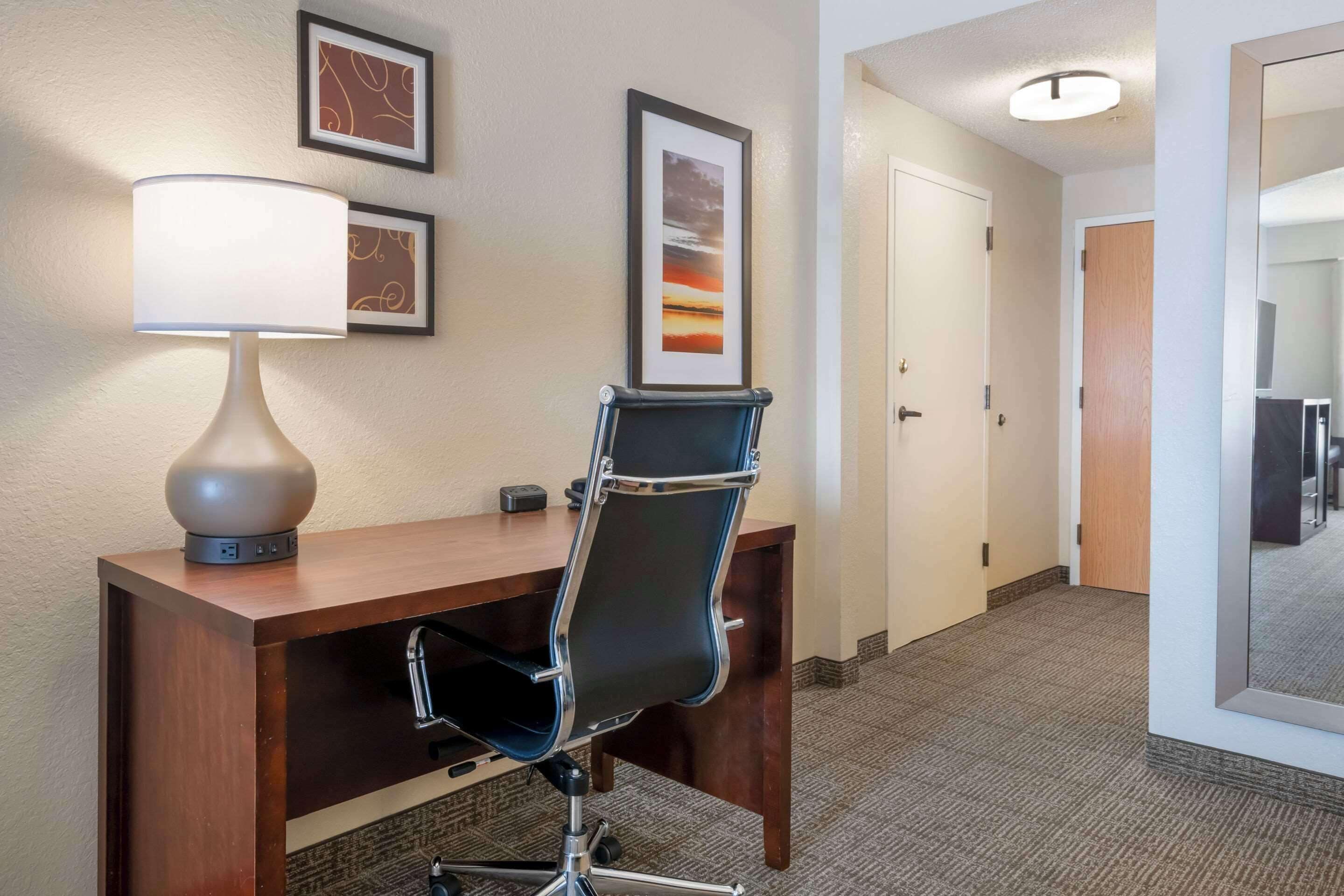 suite, 2 double beds, non smoking | desk, blackout curtains, iron/ironing board, free wifi