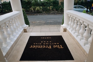 Property entrance - The Premier Notting Hill (London)