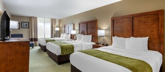 Comfort Inn Muscatine near Hwy 61