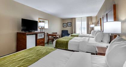 Comfort Inn Muscatine near Hwy 61