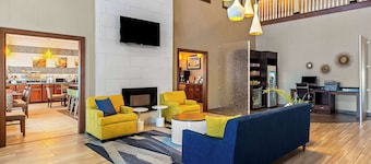 Comfort Suites