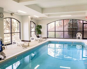 Indoor pool, pool loungers