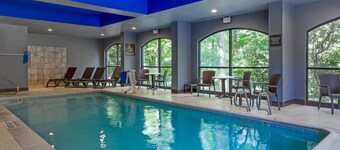 丽晶公园凯富全套房酒店