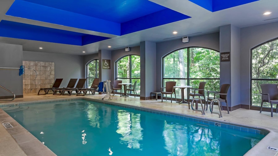 Comfort Suites Regency Park