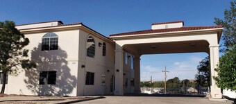 Travelodge by Wyndham Carlsbad NM