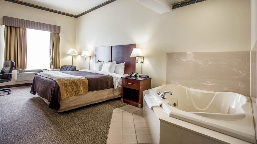 Comfort Inn & Suites Ft. Jackson Maingate