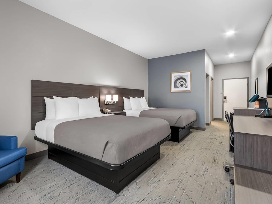 Rom, 2 queensize-senger, tilgjengelighetstilpasset, ikke-røyk | Skrivebord, skrivebord for bærbar PC og strykejern/-brett