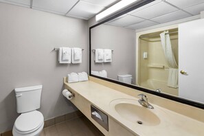 Room, 2 Queen Beds, Non Smoking | Desk, laptop workspace, iron/ironing board, free WiFi - Quality Inn Surfside Myrtle Beach (Surfside Beach)