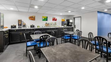 Petit déjeuner continental compris tous les jours