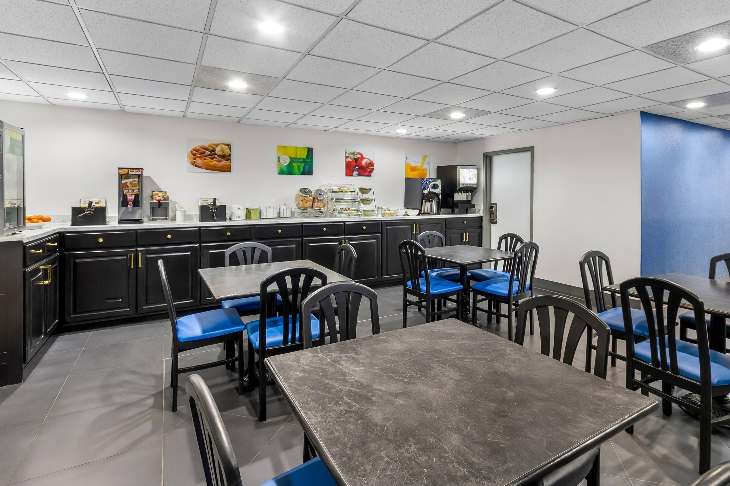 Free daily continental breakfast