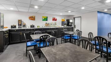 Free daily continental breakfast