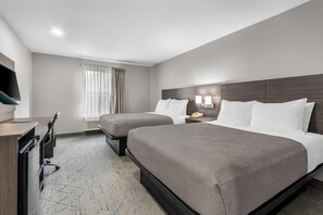 Zimmer, 2 Queen-Betten, Nichtraucher | Schreibtisch, laptopgeeigneter Arbeitsplatz, Bügeleisen/Bügelbrett