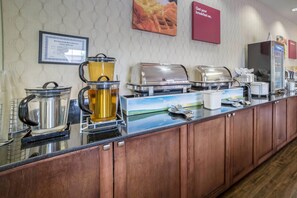 Tägliches inbegriffenes großes Frühstück