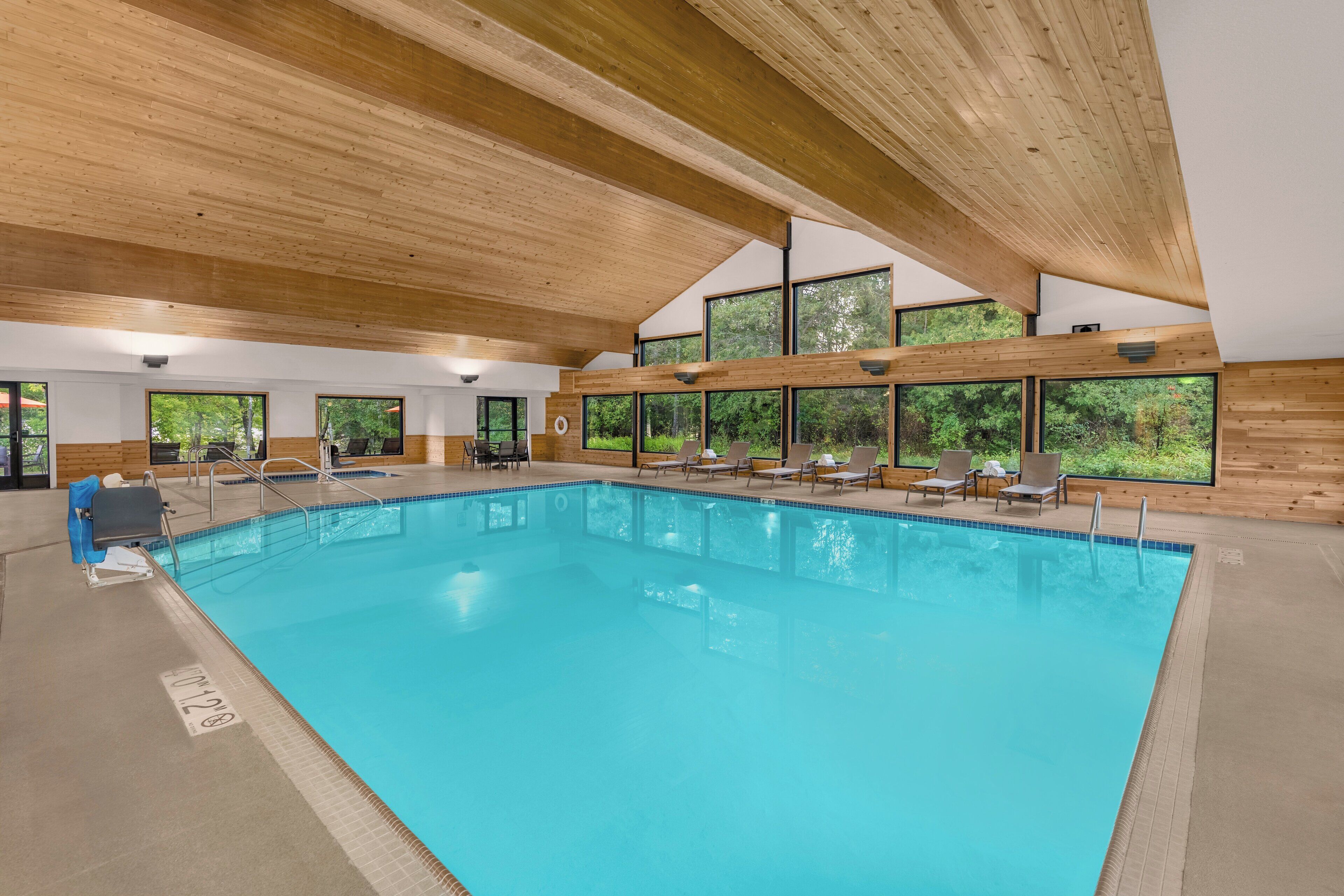 indoor pool, pool loungers