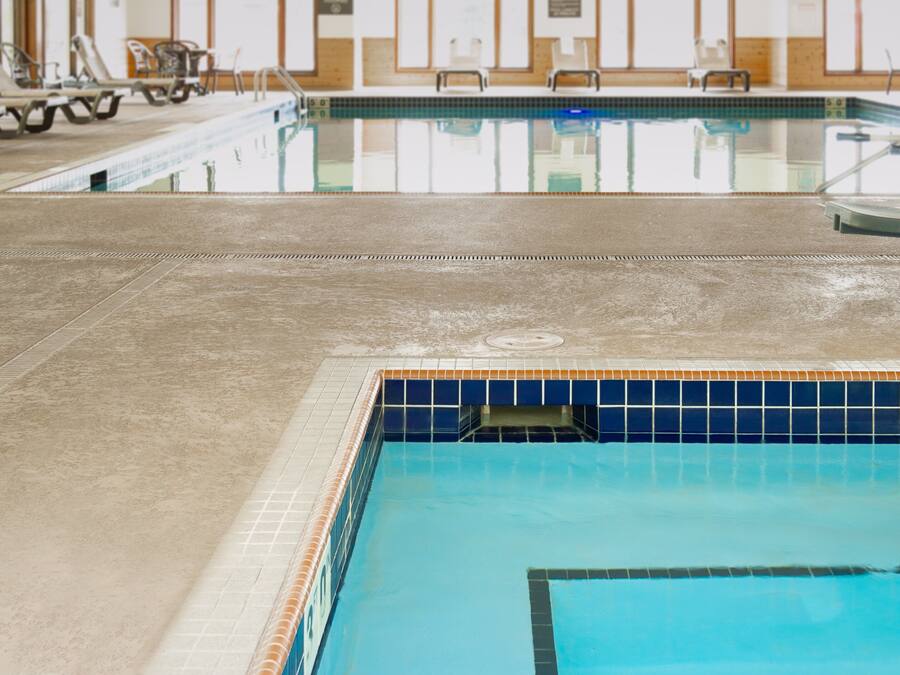 Indoor pool, pool loungers