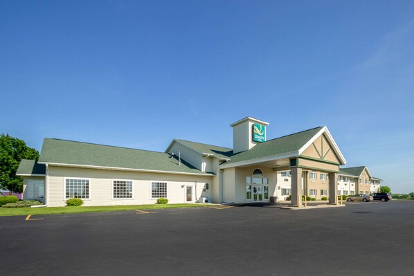 Exterior - Quality Inn Mineral Point (Mineral Point)
