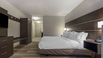 Premium bedding, in-room safe, desk, laptop workspace
