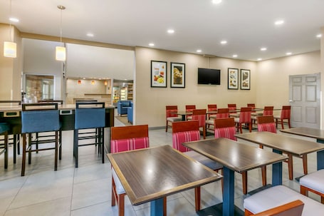 Free daily full breakfast. Comfort Inn & Suites Nashville Franklin Cool Springs
