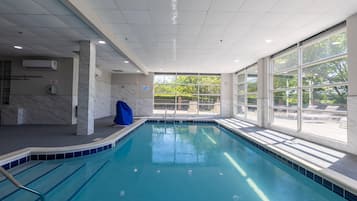 Indendørs pool