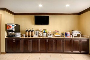 Buffet déjeuner gratuit