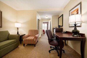 Individually furnished, desk, laptop workspace, blackout curtains - Country Inn & Suites by Radisson, Norcross, GA (Norcross)