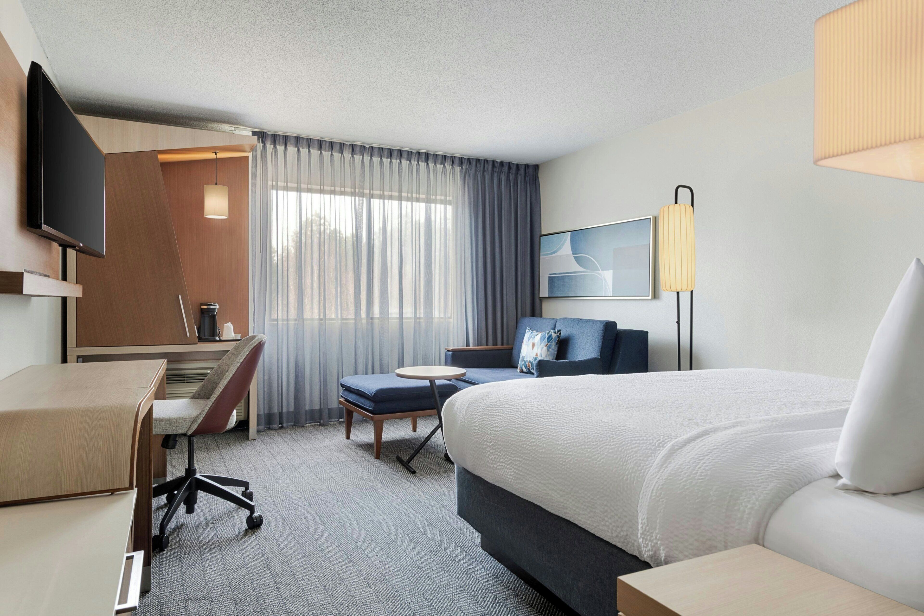 Room, 1 King Bed with Sofa bed | Desk, iron/ironing board, free WiFi, bed sheets