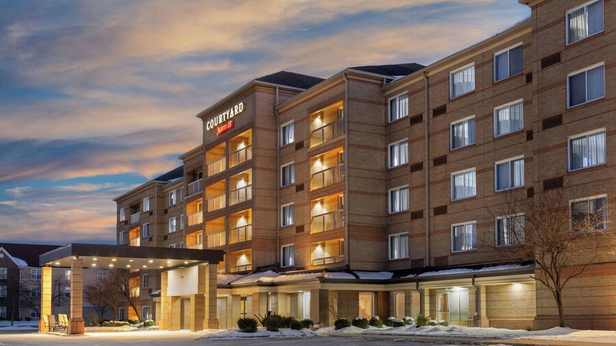 Courtyard by Marriott Cleveland Airport South