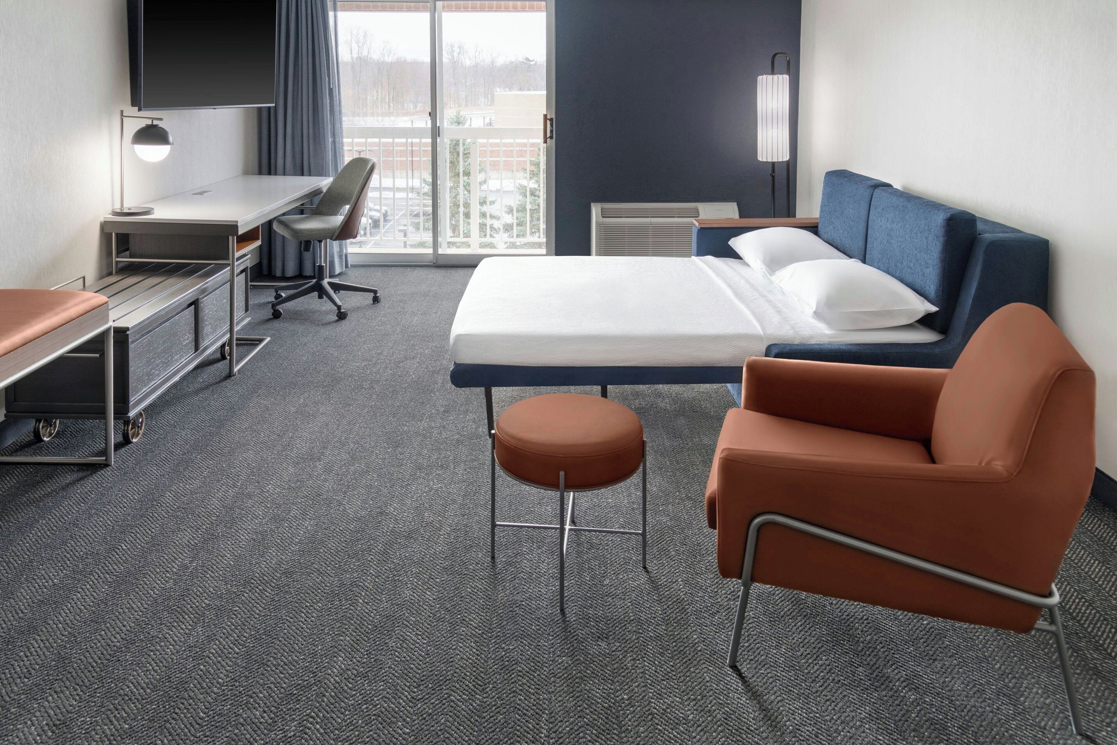 38-inch flat-screen tv with cable channels, tv, pay films