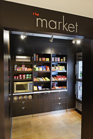 Snack bar