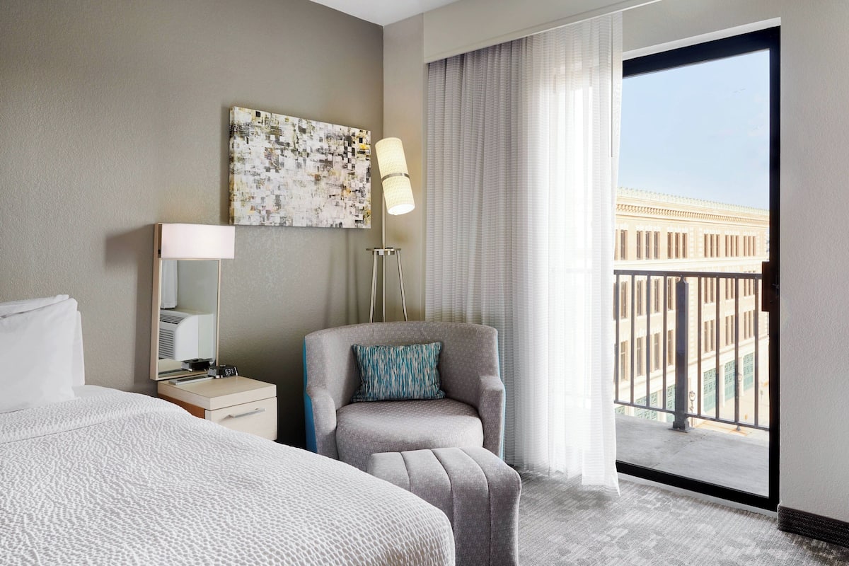 room, 1 king bed, balcony | hypo-allergenic bedding, desk, iron/ironing board, free cots/infant beds