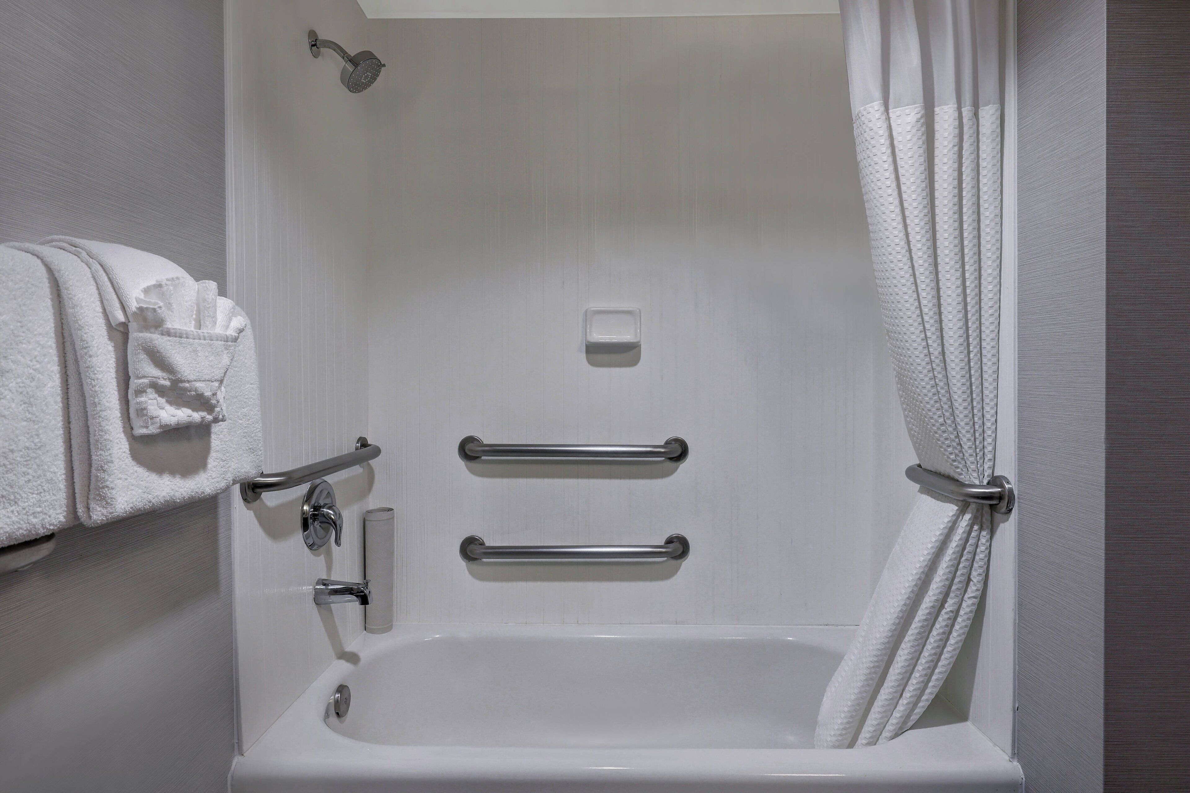 combined shower/bathtub, free toiletries, hair dryer, towels