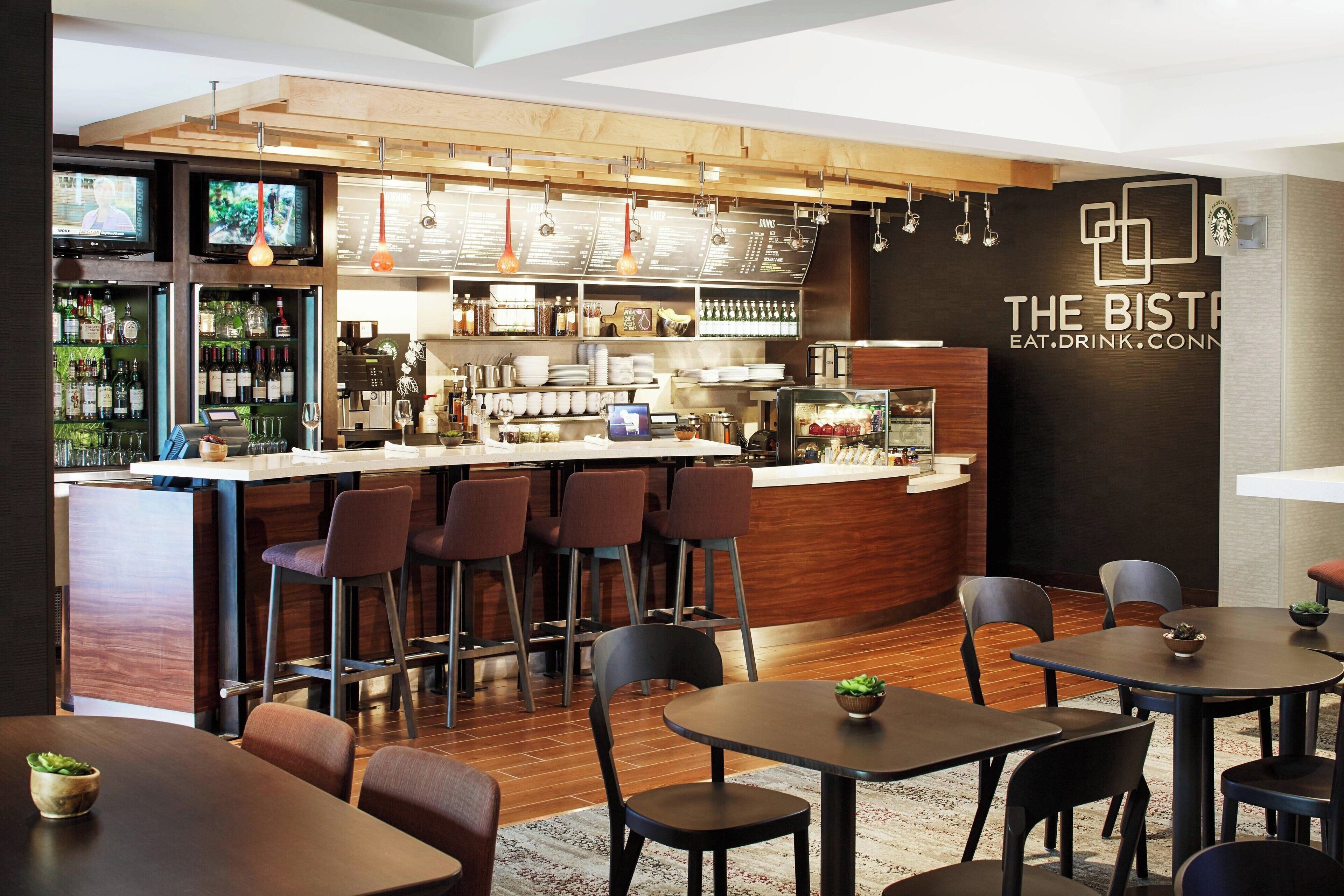 供应早餐和晚餐