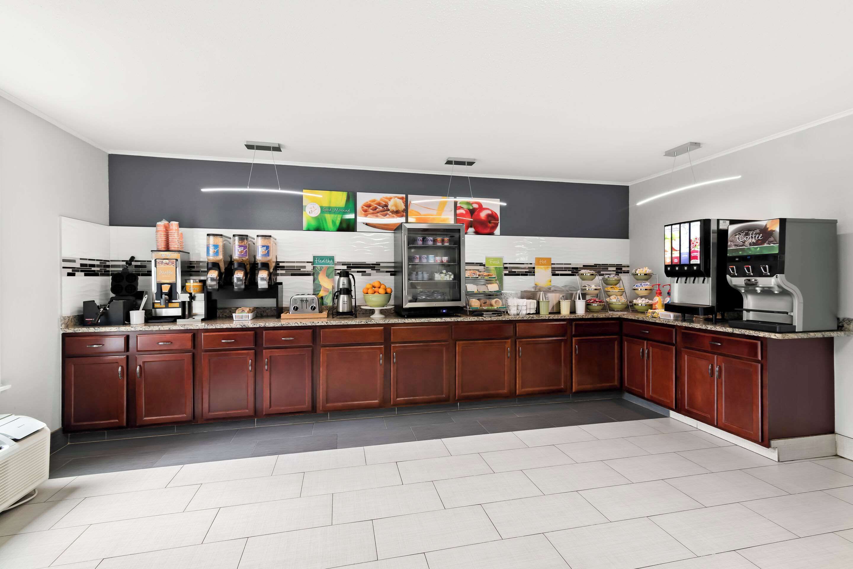 Photo - Quality Inn Merrimack - Nashua