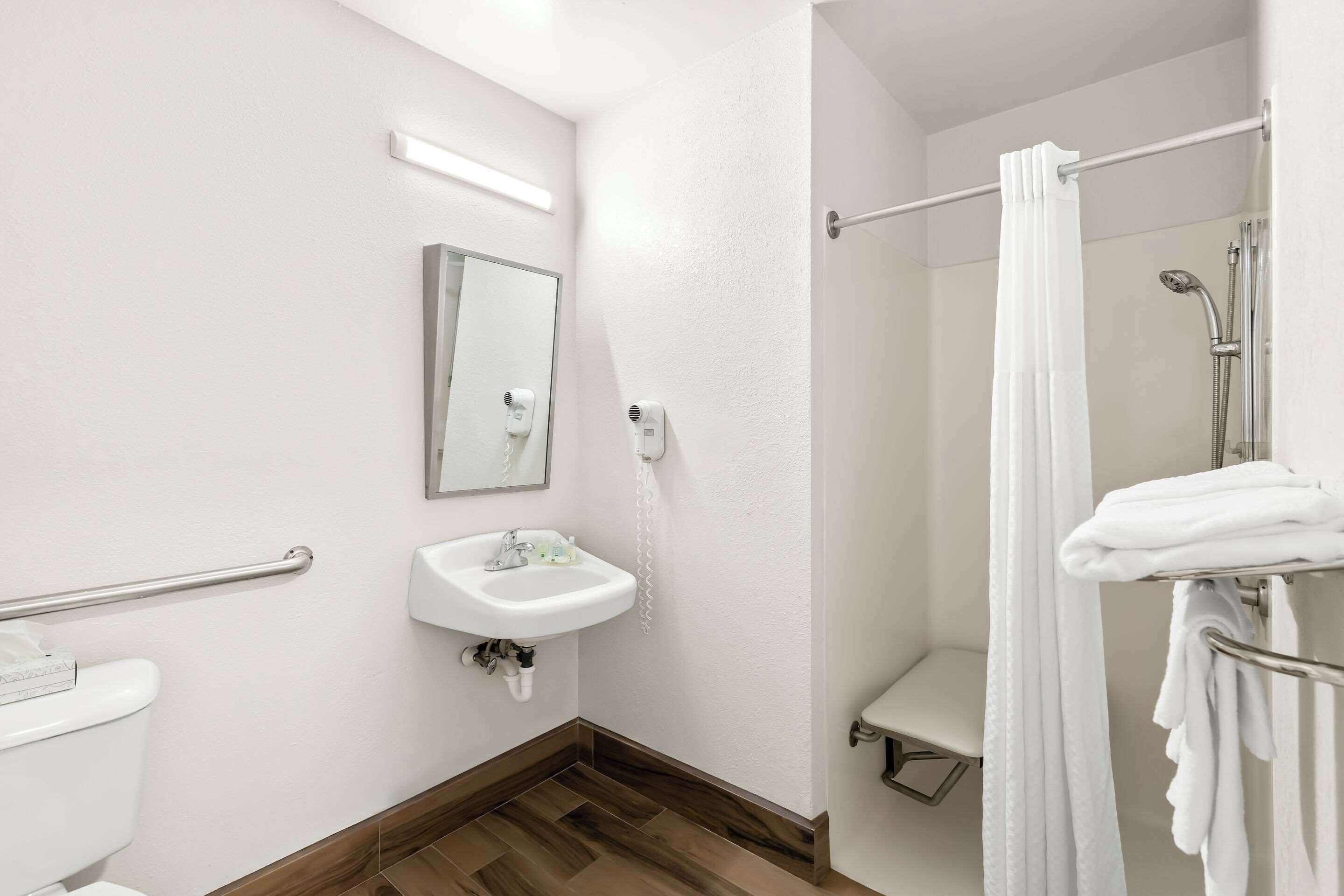 Photo - Quality Inn Merrimack - Nashua