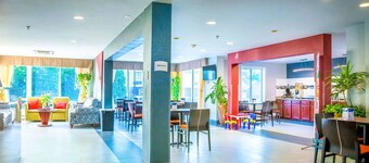 麦立马克-纳舒厄凯艺酒店