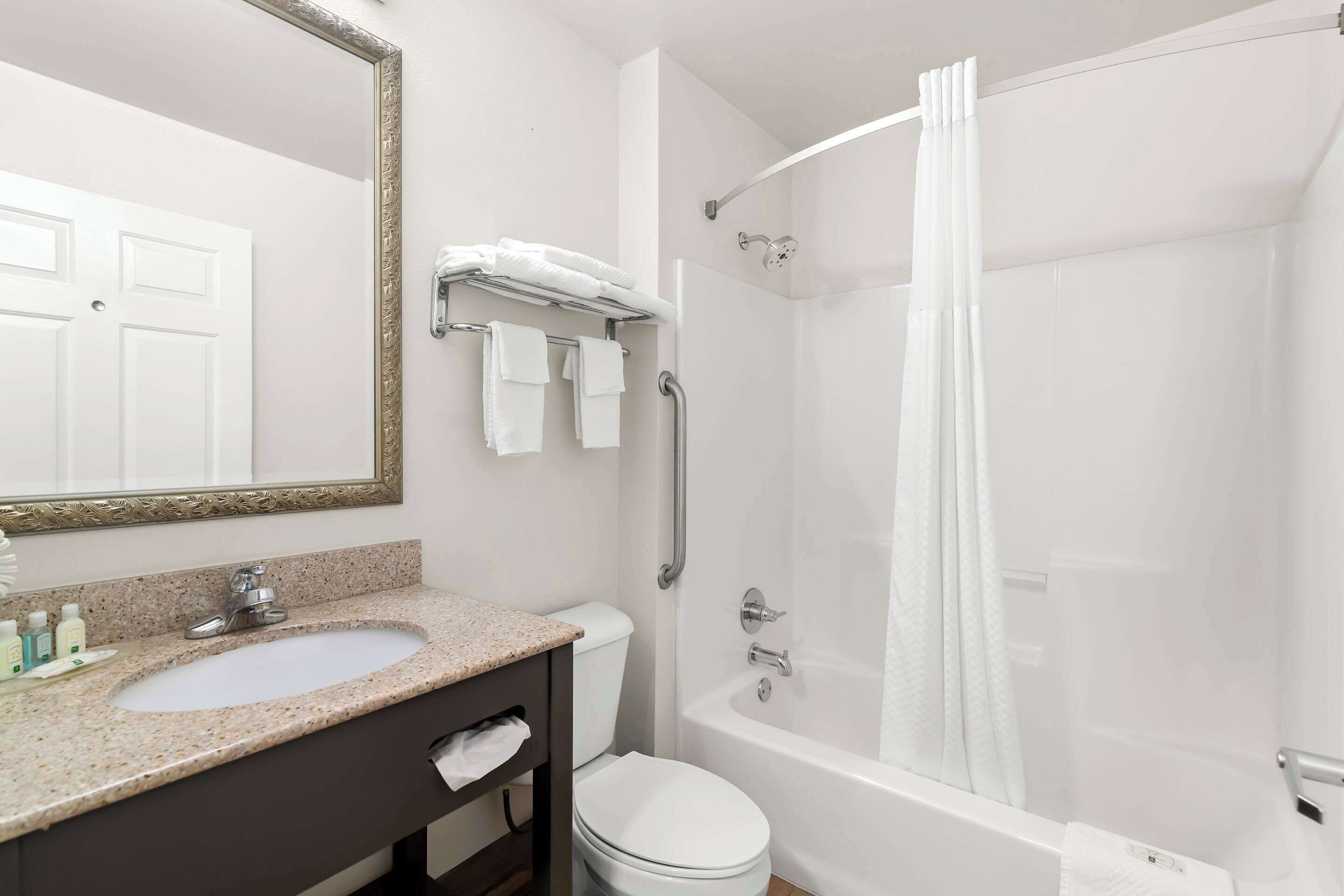 Photo - Quality Inn Merrimack - Nashua