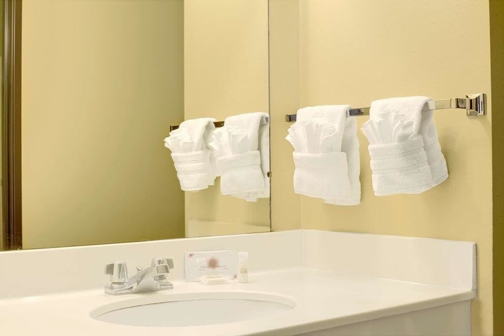 Bathroom | Bathtub, free toiletries, hair dryer, towels