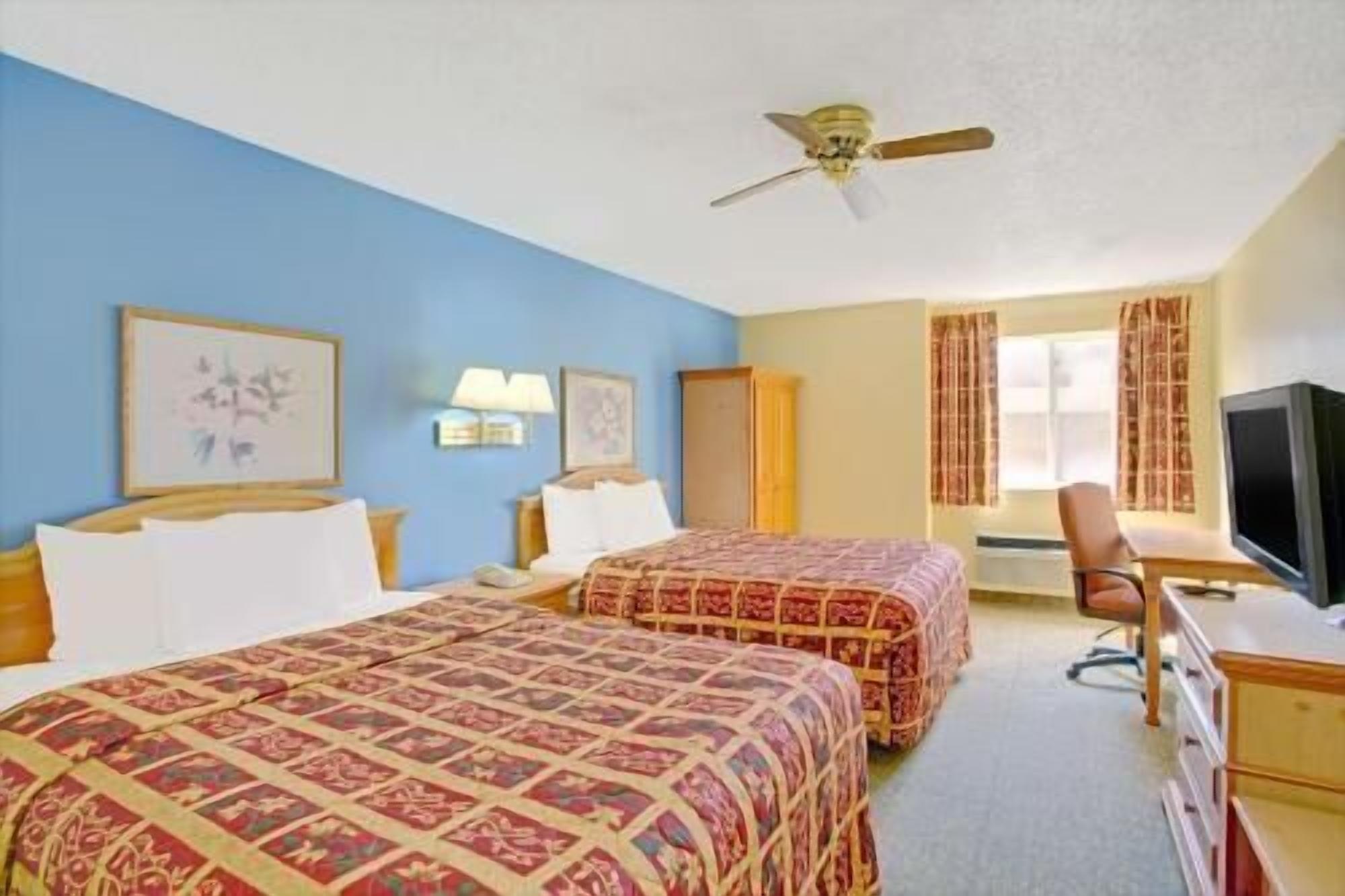 Desk, blackout curtains, iron/ironing board, free WiFi