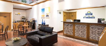 Days Inn & Suites by Wyndham Big Spring