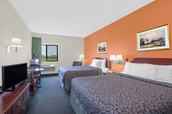 In-room safe, desk, iron/ironing board, free WiFi - Days Inn by Wyndham Butler (Butler)
