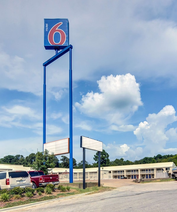 Exterior - Motel 6 Lindale, TX (Lindale)