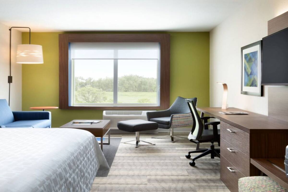 In-room safe, desk, laptop workspace, blackout curtains