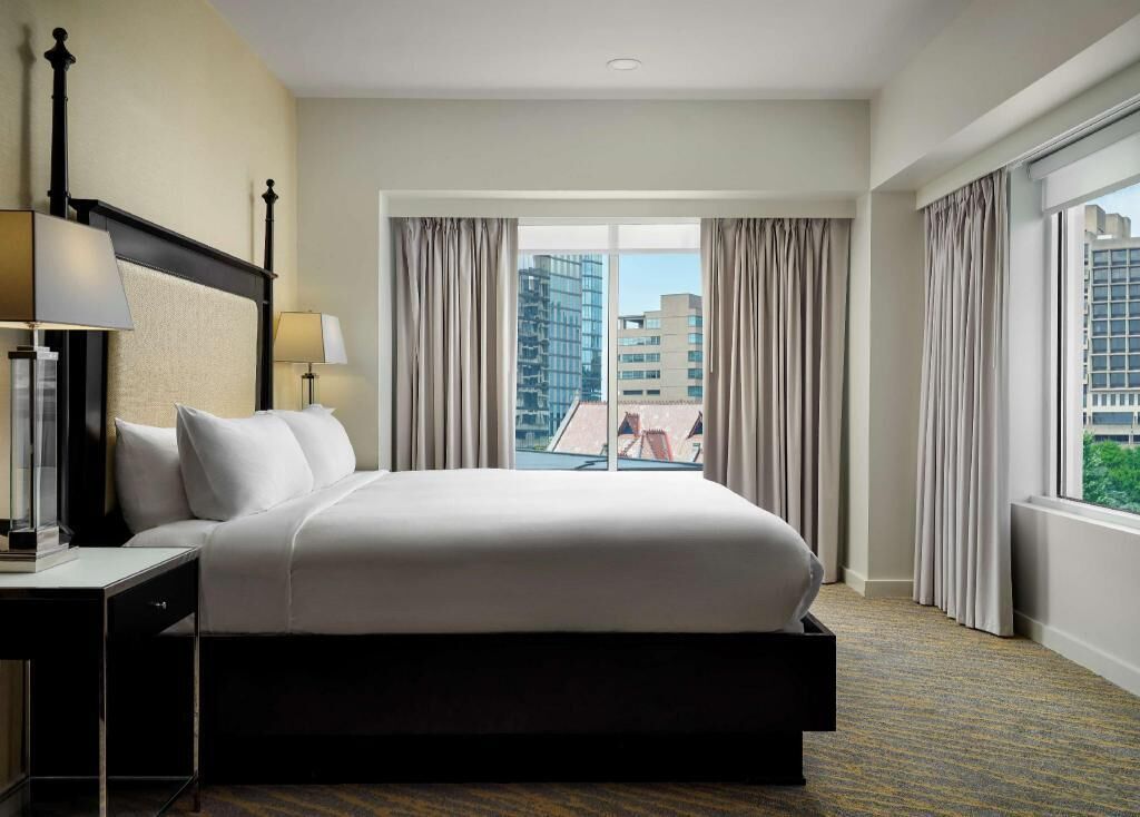 Egyptian cotton sheets, premium bedding, down comforters, pillowtop beds