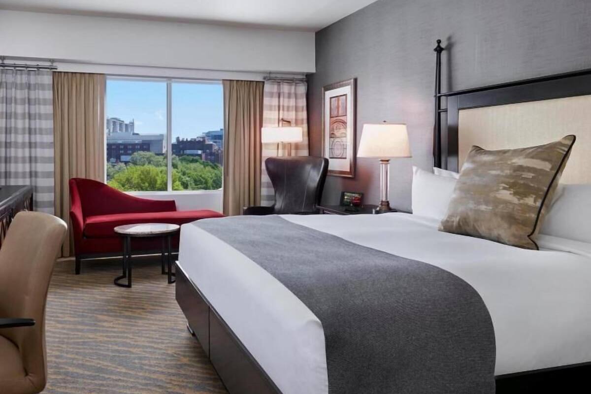 Egyptian cotton sheets, premium bedding, down comforters, pillowtop beds